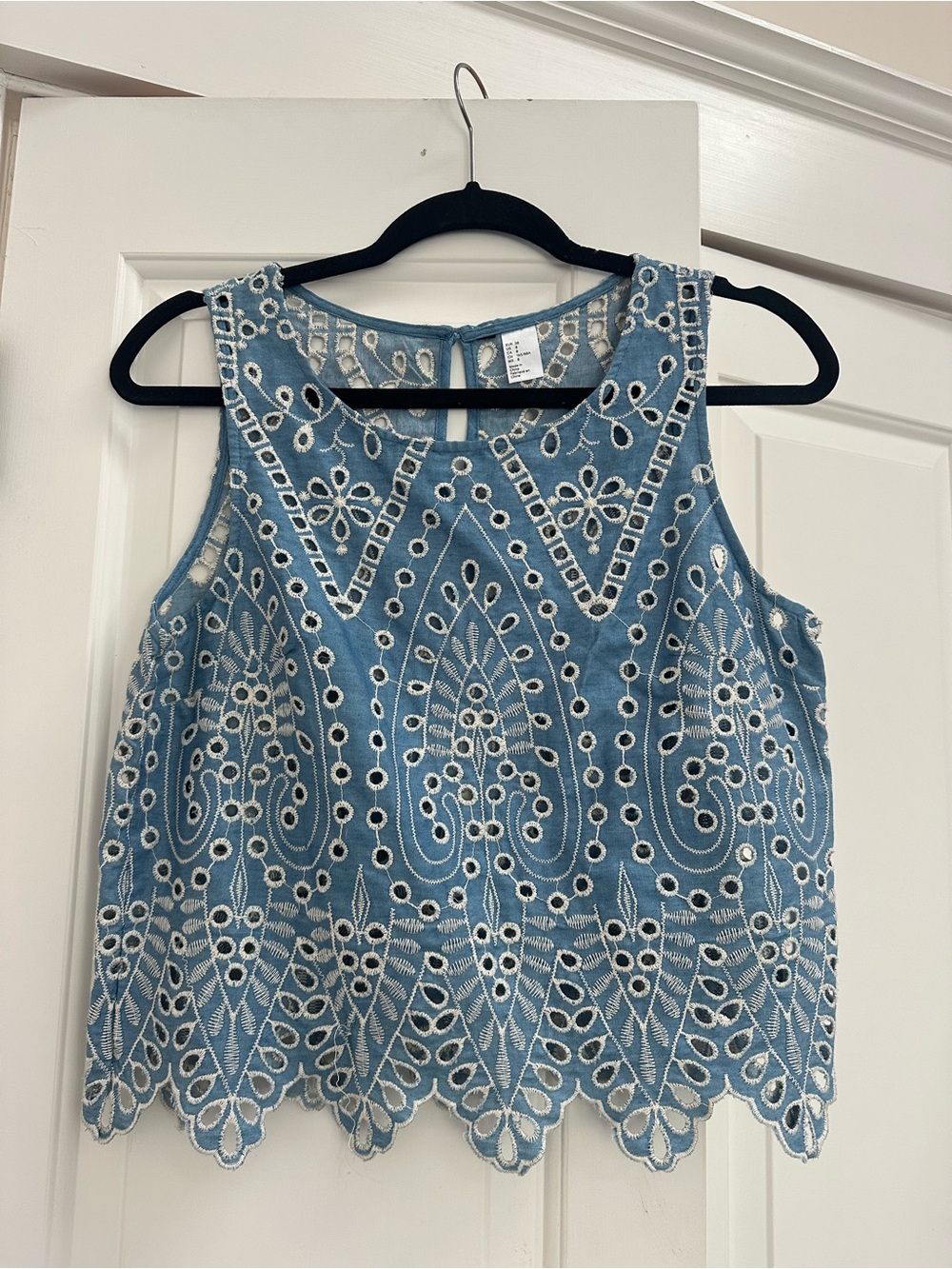 Blue Eyelet Embroidered Tank Top - Picture 2 of 3